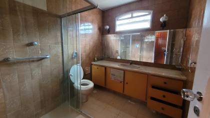 Casa comercial para locação com 4 quartos, sendo 2 suítes no bairro Santo Antônio em Campina Grande