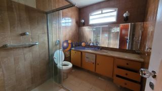 Casa residencial ou comercial para locação com 4 quartos, sendo 2 suítes no bairro Santo Antônio em Campina Grande
