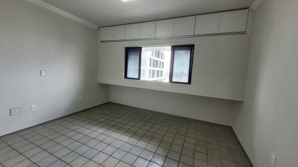 Apartamento à venda com 3 quartos, sendo 1 suíte no bairro da Prata, em Campina Grande