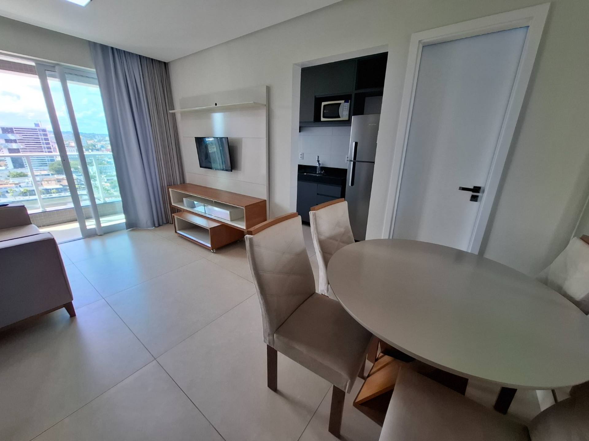 Flat mobiliado para locação, com 1 quarto, sendo 1 suíte, no bairro José Pinheiro em Campina Grande