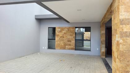 Casa à venda com 3 quartos, sendo 2 suítes no bairro Jardim Paulistano em Campina Grande