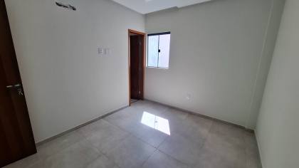 Casa à venda com 3 quartos, sendo 2 suítes no bairro Jardim Paulistano em Campina Grande