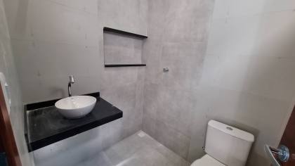 Casa à venda com 3 quartos, sendo 2 suítes no bairro Jardim Paulistano em Campina Grande