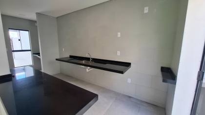 Casa à venda com 3 quartos, sendo 2 suítes no bairro Jardim Paulistano em Campina Grande