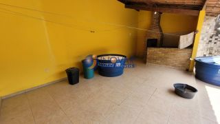 Casa à venda com 3 quartos, sendo 1 suíte, no bairro Jardim Paulistano em Campina Grande