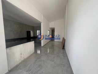 Casa à venda com 3 quartos, sendo 1 suíte, no bairro Alto Branco em Campina Grande