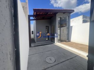 Casa à venda com 3 quartos, sendo 1 suíte, no bairro Alto Branco em Campina Grande