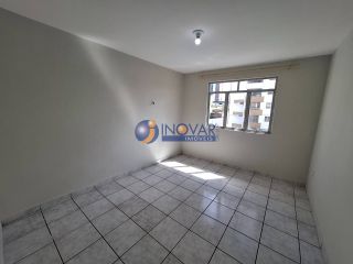 Apartamento à venda com 3 quartos, sendo 1 suíte no bairro Lauritzen em Campina Grande