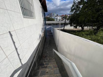 Casa à venda com 2 quartos, sendo 01 suíte no bairro das Nações em Campina Grande