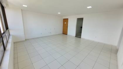 Apartamento para locação com 3 quartos, sendo 2 suítes no bairro Catolé em Campina Grande