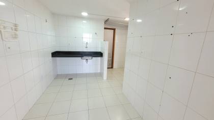 Apartamento para locação com 3 quartos, sendo 2 suítes no bairro Catolé em Campina Grande