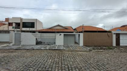 Casa para locação no bairro do Catolé, em Campina Grande