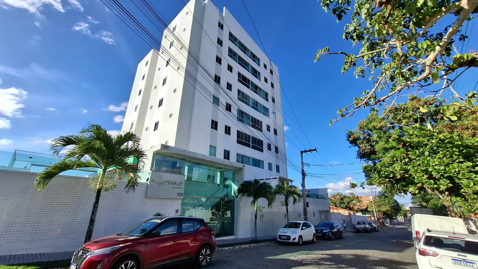 Apartamento à venda com 02 quartos, sendo 1 suíte + DCE, na Liberdade em Campina Grande