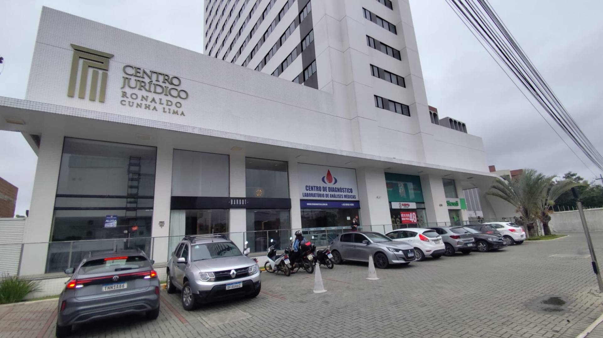 Lojas comerciais para locação no Centro Jurídico