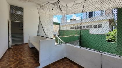 Casa à venda com 4 quartos, sendo 1 suíte, no bairro Alto Branco em Campina Grande