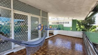 Casa à venda com 4 quartos, sendo 1 suíte, no bairro Alto Branco em Campina Grande
