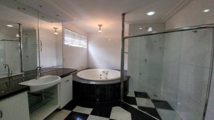 Casa comercial para locação com 9 quartos 7 suítes no bairro Prata em Campina Grande
