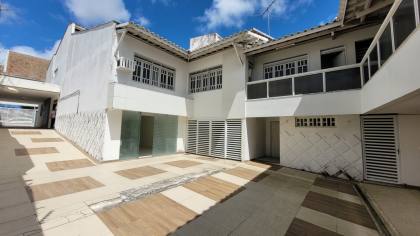 Casa comercial para locação com 9 quartos 7 suítes no bairro Prata em Campina Grande