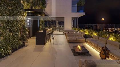 Apartamento à venda com 3 quartos, sendo 2 suítes no bairro Jardim Tavares em Campina Grande