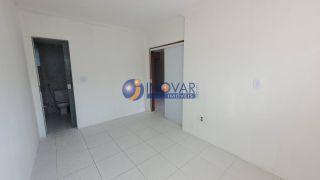 Casa à venda com 03 quartos, sendo 01 suíte no bairro Monte Castelo em Campina Grande