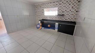 Casa à venda com 03 quartos, sendo 01 suíte no bairro Monte Castelo em Campina Grande