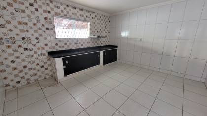 Casa à venda com 03 quartos, sendo 01 suíte no bairro Monte Castelo em Campina Grande