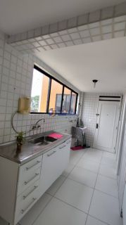 Apartamento  à venda com 3 quartos, sendo 2 suítes no bairro Jardim Tavares em Campina Grande