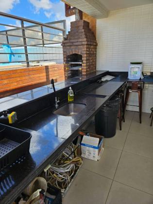 Apartamento à venda PORTEIRA FECHADA, com 02 quartos, sendo 01 suíte, no bairro de Intermares, Cabedelo