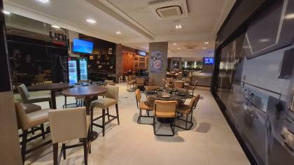 Cobertura à venda - PORTEIRA FECHADA - com 2 quartos, sendo 1 suíte no bairro Tambaú em João Pessoa