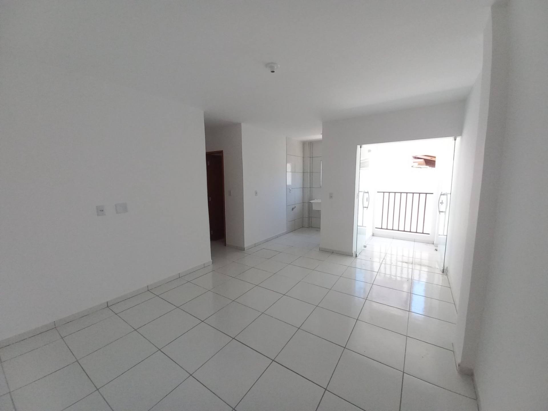 Apartamento para locação com 02 quartos, no bairro Nova Brasília em Campina Grande