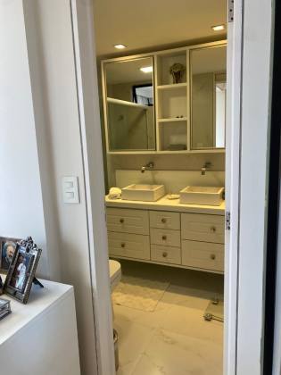 Apartamento Para Vender com 04 quartos 04 suítes no bairro Jardim Oceania João Pessoa