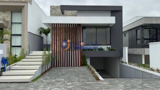 Casa de Condomínio Para Vender com 03 quartos 03 suítes no Condomínio Teriva em Campina Grande