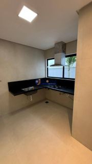 Casa de Condomínio Para Vender com 03 quartos 03 suítes no Condomínio Teriva em Campina Grande