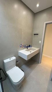 Casa de Condomínio Para Vender com 03 quartos 03 suítes no Condomínio Teriva em Campina Grande