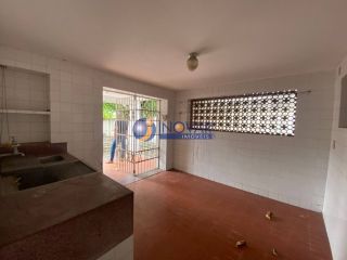 Casa Para Alugar com 04 quartos 2 suítes no Centro em Campina Grande