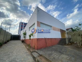 Casa Para Alugar com 03 quartos no bairro Alto Branco em Campina Grande