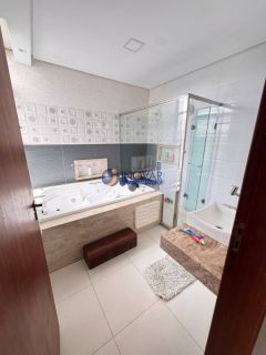 Casa de Condomínio Para Vender com 04 quartos 04 suítes no Reino Verde em Campina Grande