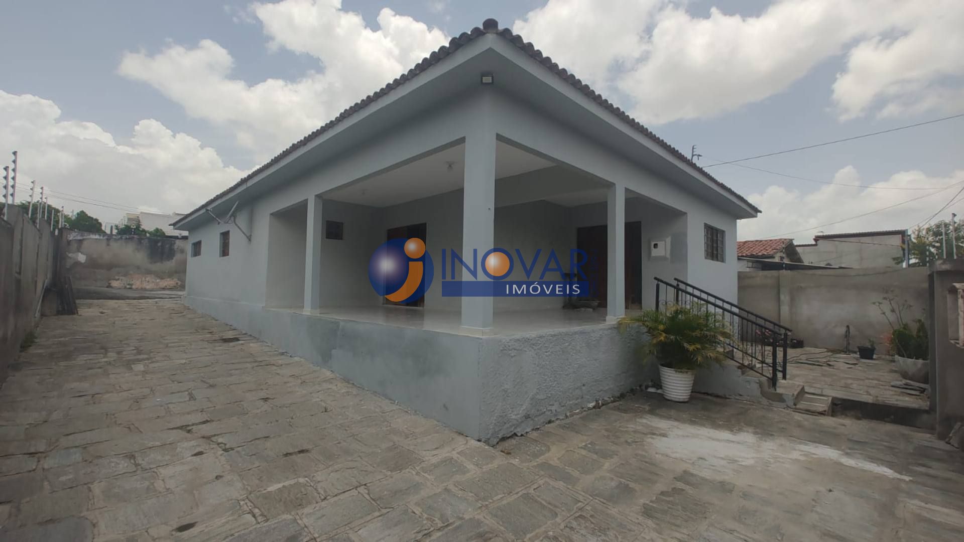 Casa Para Alugar com 3 quartos 2 suítes no Centenário em Campina Grande