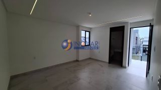 Casa à venda no condomínio Terras Alphaville com 4 quartos, sendo 3 suítes em Campina Grande