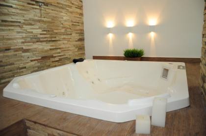 Apartamento à venda com 4 quartos, sendo 3 suítes no Catolé em Campina Grande