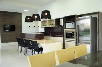 Apartamento à venda com 4 quartos, sendo 3 suítes no Catolé em Campina Grande