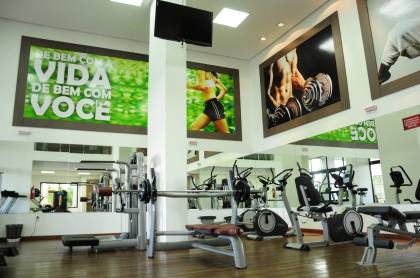 Apartamento à venda com 4 quartos, sendo 3 suítes no Catolé em Campina Grande