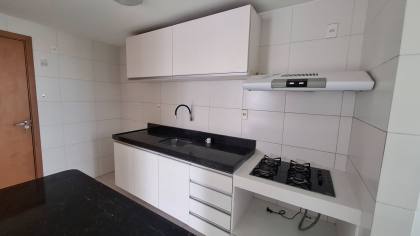 Apartamento à venda com 3 quartos, sendo 1 suíte no bairro Catolé em Campina Grande