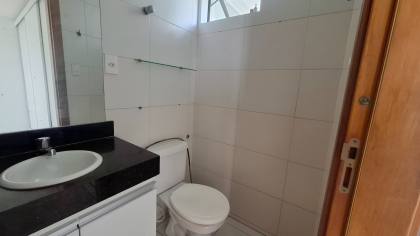 Apartamento à venda com 3 quartos, sendo 1 suíte no bairro Catolé em Campina Grande