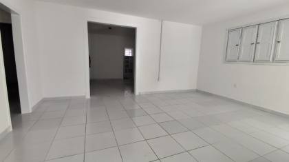 Casa comercial para locação com com 8 salas, no Centro em Campina Grande