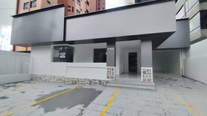 Casa comercial para locação com com 8 salas, no Centro em Campina Grande