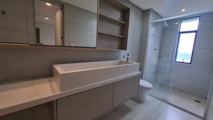 Apartamento à venda todo projetado, 4 suítes no bairro Mirante em Campina Grande