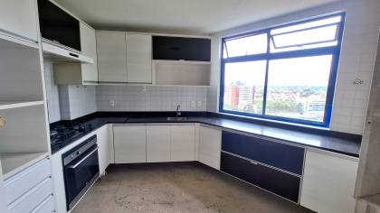 Apartamento à venda todo projetado, 4 suítes no bairro Mirante em Campina Grande