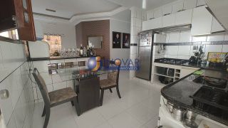 Casa para VENDA ou LOCAÇÃO semimobiliado com 03 suítes no bairro Itararé em Campina Grande