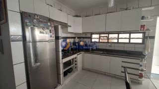 Casa para VENDA ou LOCAÇÃO semimobiliado com 03 suítes no bairro Itararé em Campina Grande